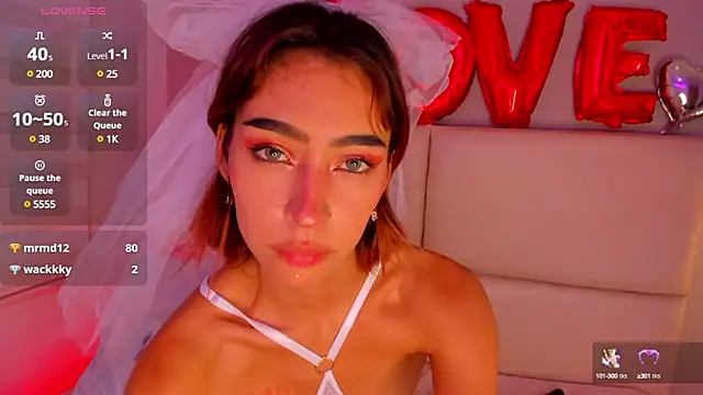 Snapshot of gloomy_sweetness chatting on February 14, 2025, 6:23 am gloomy sweetness online show from February 14, 2025, 6:23 am