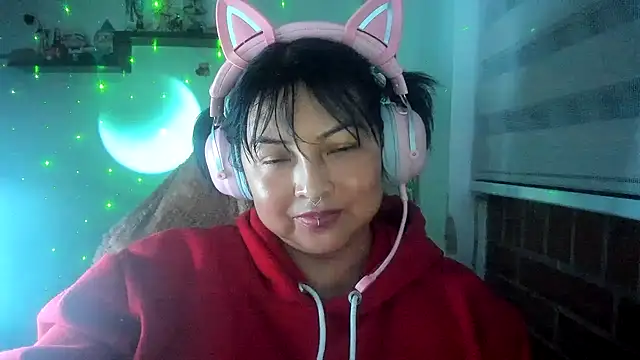 Shaddycute  online show from April 13, 2026, 3:56 am