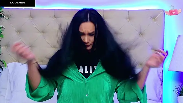 Snapshot of DaliyaArabian chatting on January 22, 2025, 4:02 pm DaliyaArabian online show from January 22, 2025, 4:02 pm