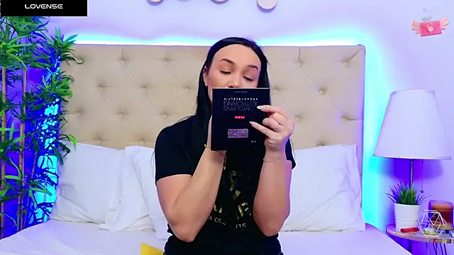 Snapshot of DaliyaArabian chatting on January 23, 2025, 12:41 pm DaliyaArabian online show from January 23, 2025, 12:41 pm