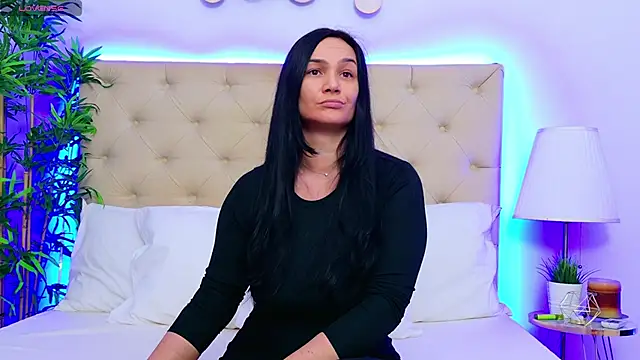 Snapshot of DaliyaArabian chatting on January 28, 2025, 12:54 pm DaliyaArabian online show from January 28, 2025, 12:54 pm