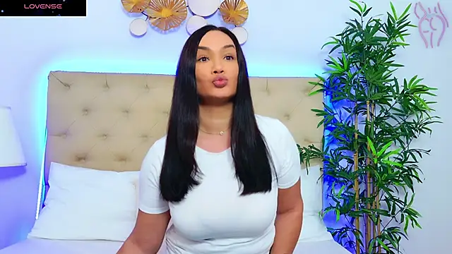 Snapshot of DaliyaArabian chatting on October 13, 2025, 10:15 am DaliyaArabian online show from October 13, 2025, 10:15 am