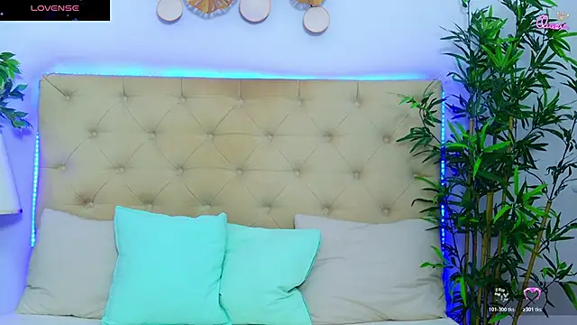 Snapshot of DaliyaArabian chatting on May 20, 2026, 12:11 pm DaliyaArabian online show from May 20, 2026, 12:11 pm