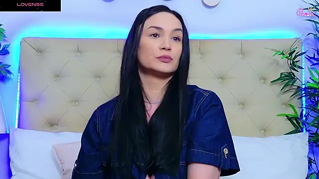 Snapshot of DaliyaArabian chatting on June 1, 2026, 12:18 pm DaliyaArabian online show from June 1, 2026, 12:18 pm