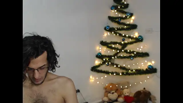 Snapshot of Calypso_and_Dimitri chatting on December 20, 2024, 1:58 am Calypso and Dimitri online show from December 20, 2024, 1:58 am