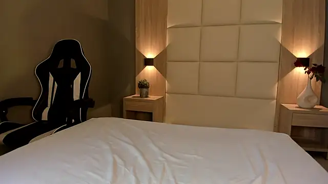 caro03x online show from March 22, 2025, 5:06 am