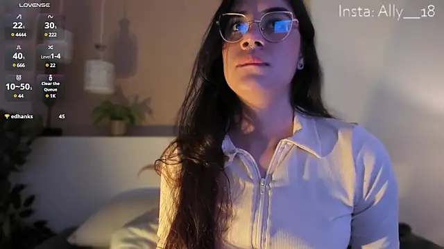 Snapshot of Ally_addams chatting on February 5, 2025, 6:46 am Ally addams online show from February 5, 2025, 6:46 am