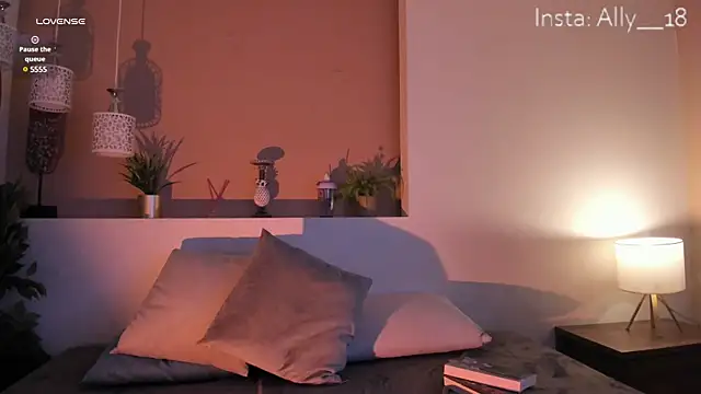 Snapshot of Ally_addams chatting on March 7, 2025, 7:19 am Ally addams online show from March 7, 2025, 7:19 am