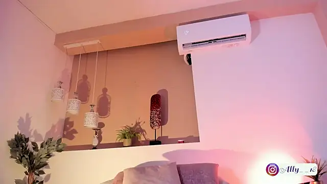 Snapshot of Ally_addams chatting on September 15, 2025, 4:23 am Ally addams online show from September 15, 2025, 4:23 am