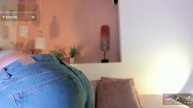 Snapshot of Ally_addams chatting on November 29, 2025, 5:10 am Ally addams online show from November 29, 2025, 5:10 am