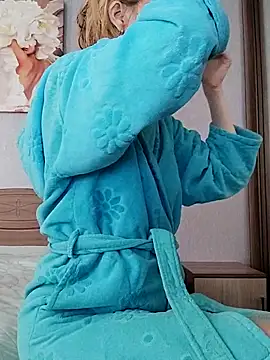 AvelinaLeoni online show from March 19, 2025, 6:03 am