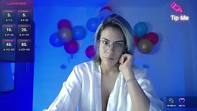 Snapshot of candydowson1 chatting on December 17, 2024, 10:34 am candydowson1 online show from December 17, 2024, 10:34 am