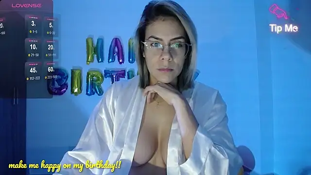 Snapshot of candydowson1 chatting on December 30, 2024, 10:43 am candydowson1 online show from December 30, 2024, 10:43 am