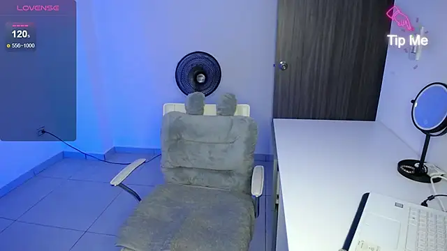 Snapshot of candydowson1 chatting on January 11, 2025, 10:51 pm candydowson1 online show from January 11, 2025, 10:51 pm