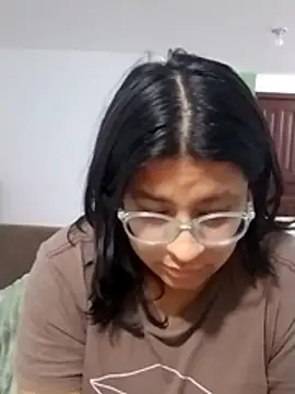Snapshot of sarah12333 chatting on July 18, 2026, 12:04 am sarah12333 online show from July 18, 2026, 12:04 am