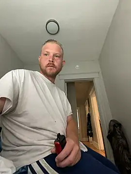 Mcpussypounder211 online show from May 25, 2026, 1:50 pm