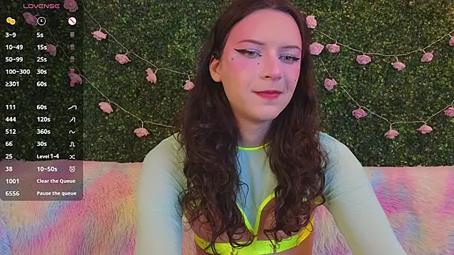 Snapshot of EkaterinaUpple chatting on June 1, 2026, 6:42 pm EkaterinaUpple online show from June 1, 2026, 6:42 pm