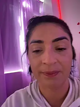 Snapshot of karenlennox1 chatting on June 3, 2026, 9:31 pm karenlennox1 online show from June 3, 2026, 9:31 pm