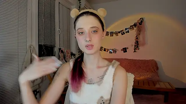 Jenny darling love online show from December 24, 2024, 7:44 pm