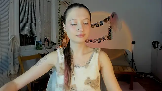 Jenny darling love online show from February 25, 2025, 7:47 pm