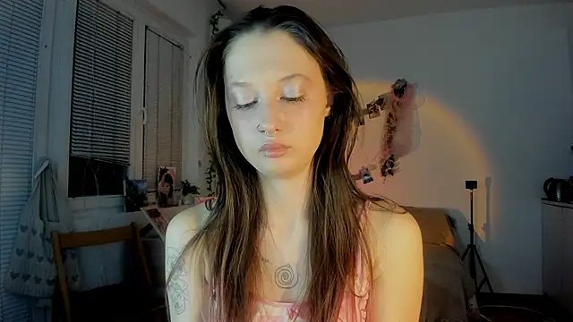 Jenny darling love online show from March 2, 2025, 7:02 pm