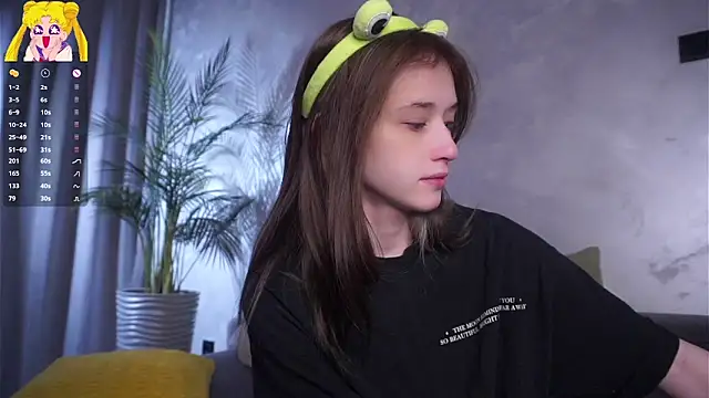 EdlinHargus online show from April 15, 2026, 2:51 am