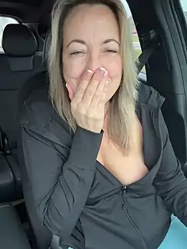 Snapshot of Cherry-red-xo chatting on December 16, 2024, 7:54 pm Cherry-red-xo online show from December 16, 2024, 7:54 pm