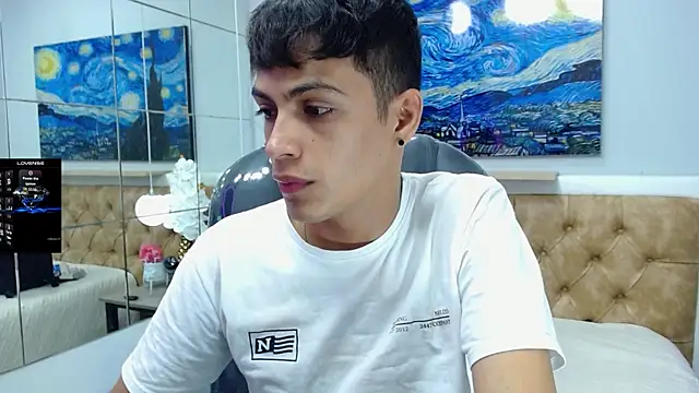 SkinnyBoy  online show from September 13, 2025, 7:46 pm