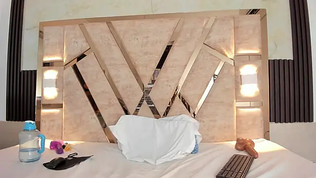 molly sweetee online show from January 15, 2025, 7:59 am