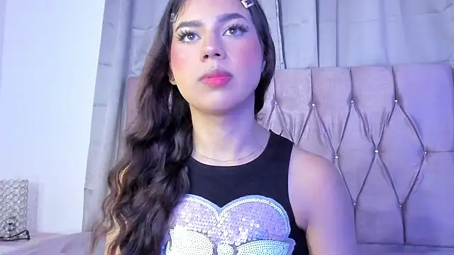 Snapshot of Ashley_piinkk_ chatting on March 4, 2025, 5:32 am Ashley piinkk online show from March 4, 2025, 5:32 am