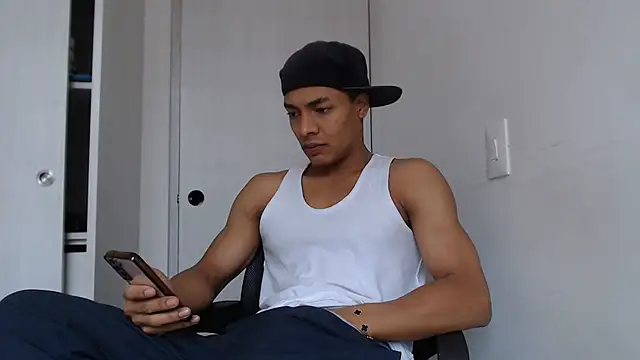 Snapshot of Jhonyblack_1 chatting on July 3, 2026, 2:23 pm Jhonyblack 1 online show from July 3, 2026, 2:23 pm