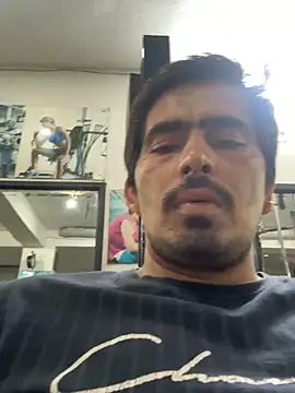 Snapshot of shivani0999 chatting on October 25, 2025, 11:29 am shivani0999 online show from October 25, 2025, 11:29 am