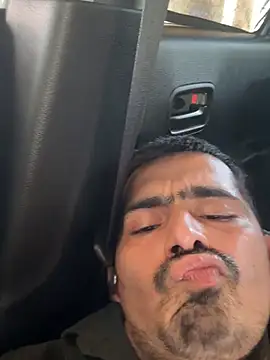 shivani0999 online show from April 21, 2026, 4:52 am