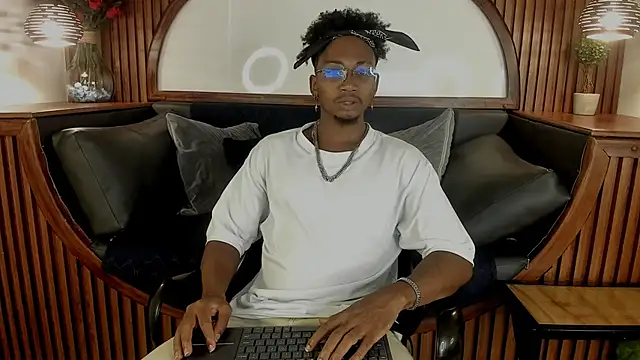 JamalMyst online show from April 17, 2026, 7:39 pm