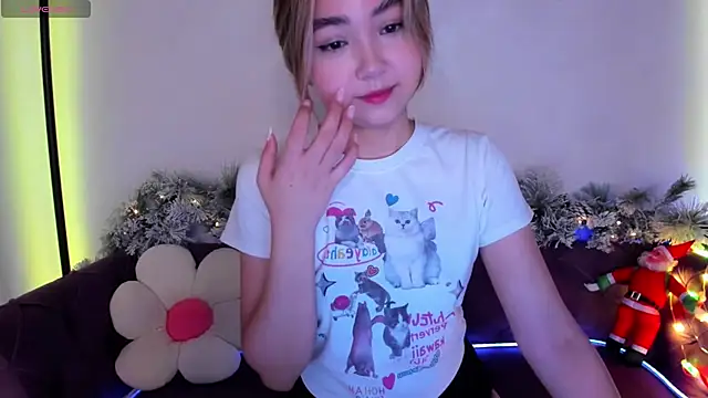 Fluffy Rose online show from December 21, 2024, 1:47 am