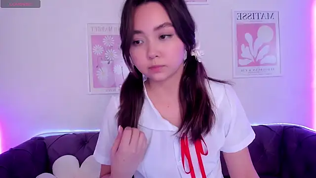 Fluffy Rose online show from January 19, 2025, 7:57 am