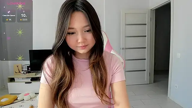 Snapshot of Fluffy_Rose chatting on April 29, 2026, 9:46 am Fluffy Rose online show from April 29, 2026, 9:46 am