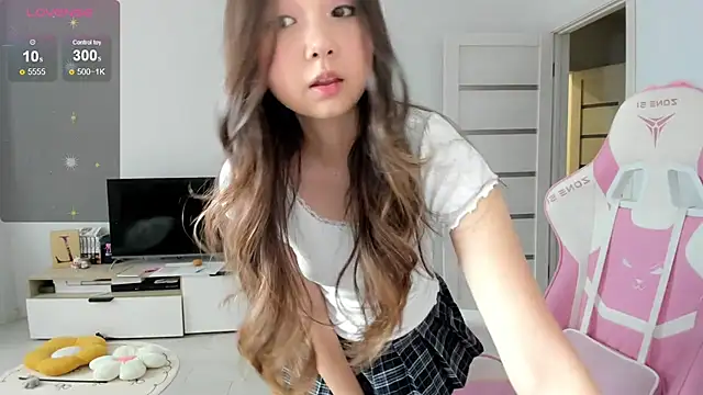 Snapshot of Fluffy_Rose chatting on July 14, 2026, 1:08 am Fluffy Rose online show from July 14, 2026, 1:08 am
