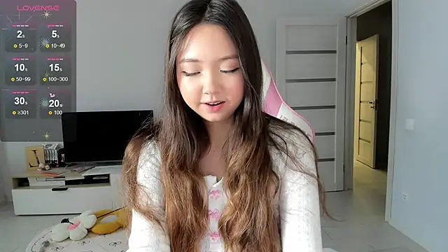 Snapshot of Fluffy_Rose chatting on July 19, 2026, 1:09 am Fluffy Rose online show from July 19, 2026, 1:09 am