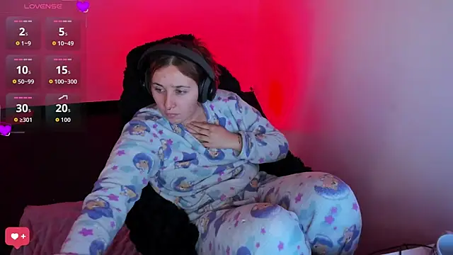 bonnie moon  online show from March 29, 2026, 6:30 pm