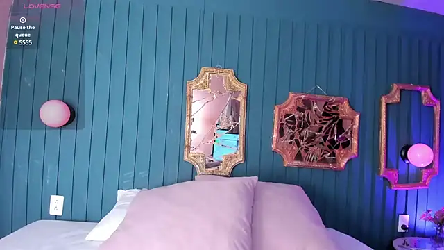 Kayla stern  online show from February 7, 2025, 11:12 am