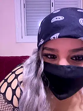 Snapshot of mari_layali chatting on December 4, 2024, 6:44 am mari layali online show from December 4, 2024, 6:44 am