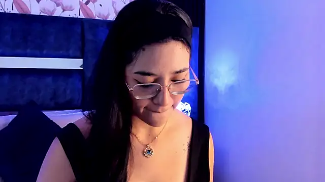 Susa1userma  online show from November 22, 2025, 7:35 pm