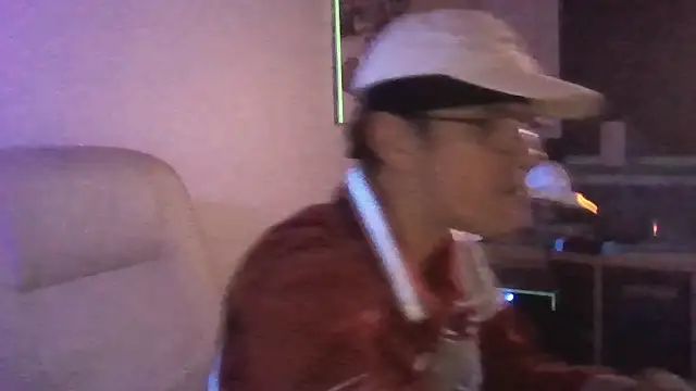 Snapshot of Minm666 chatting on February 4, 2025, 7:55 pm Minm666 online show from February 4, 2025, 7:55 pm