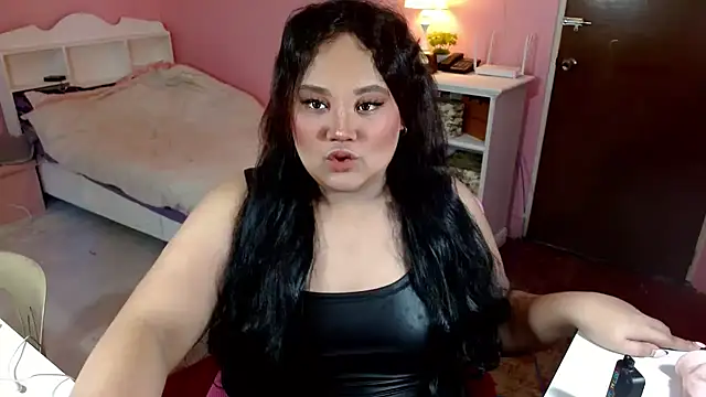 GiannaLopezSmith online show from September 22, 2025, 6:32 pm