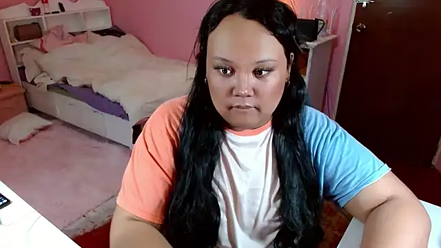 GiannaLopezSmith online show from October 8, 2025, 2:58 pm