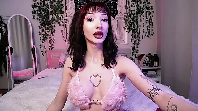 Snapshot of Marcellean chatting on January 5, 2025, 3:53 am Marcellean online show from January 5, 2025, 3:53 am