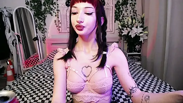 Snapshot of Marcellean chatting on February 18, 2025, 1:10 am Marcellean online show from February 18, 2025, 1:10 am