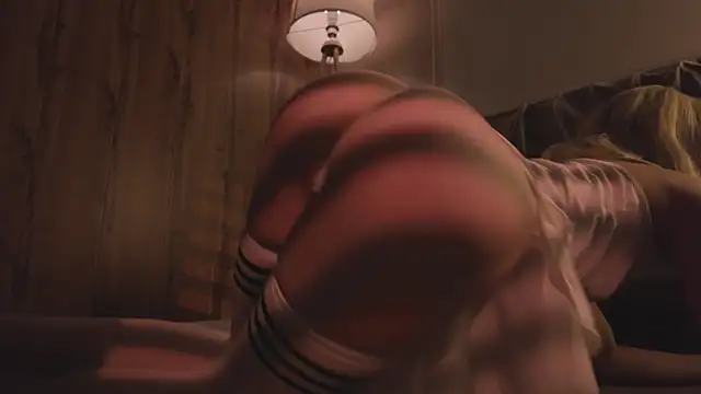 Snapshot of MariMaddison chatting on November 22, 2025, 7:35 pm MariMaddison online show from November 22, 2025, 7:35 pm