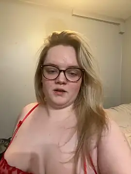 honeyyy24 online show from February 19, 2025, 8:41 pm